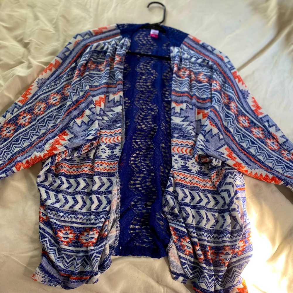 Cardigan light weight, size Medium (7-9) brand; No Boundaries